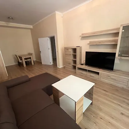 One-Bedroom Premium Apartment * Saints Constantine and Helena